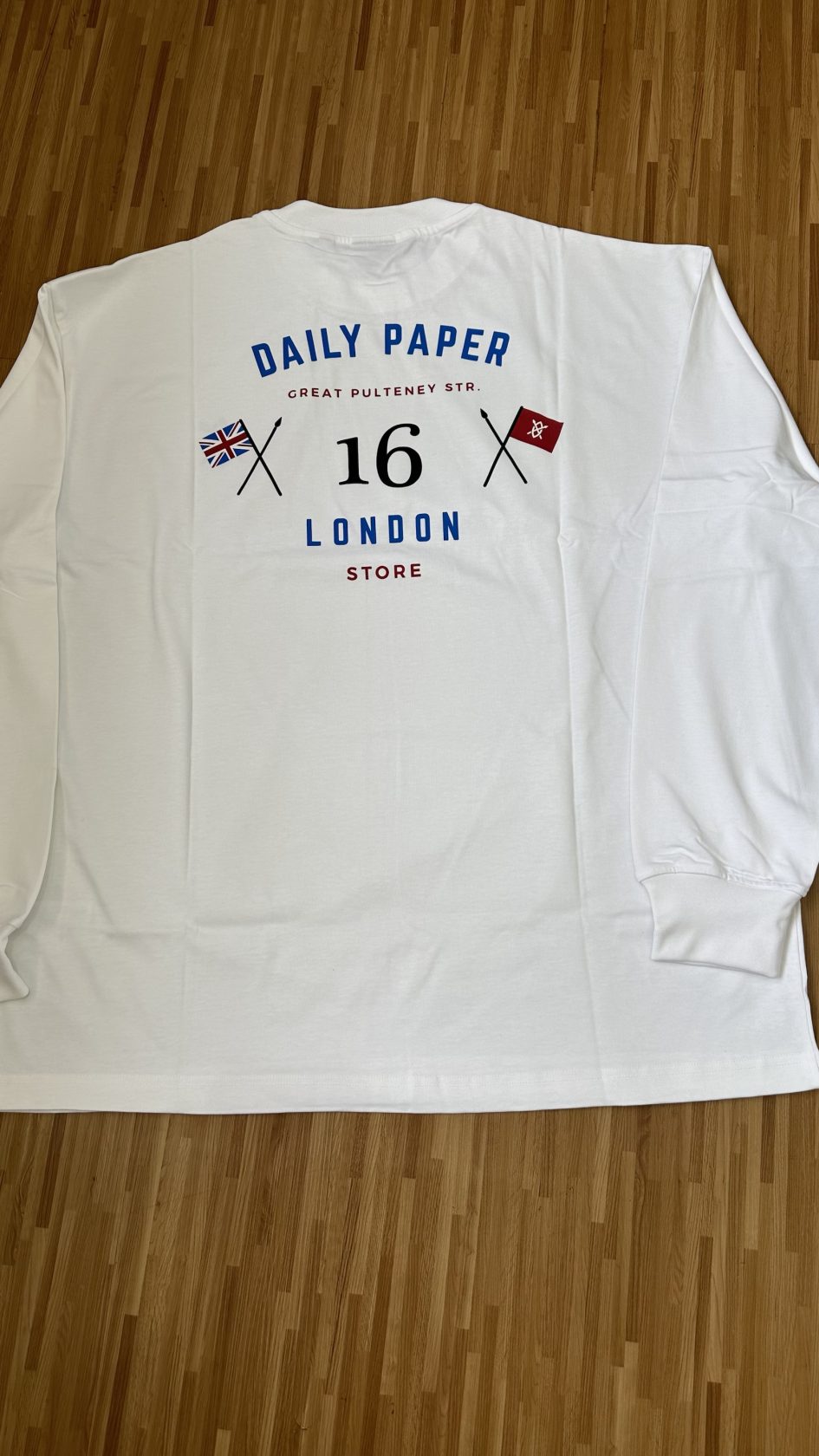 DAILY PAPER WHITE BLUE LONDON FLAGSHIP STORE LONGSLEEVE