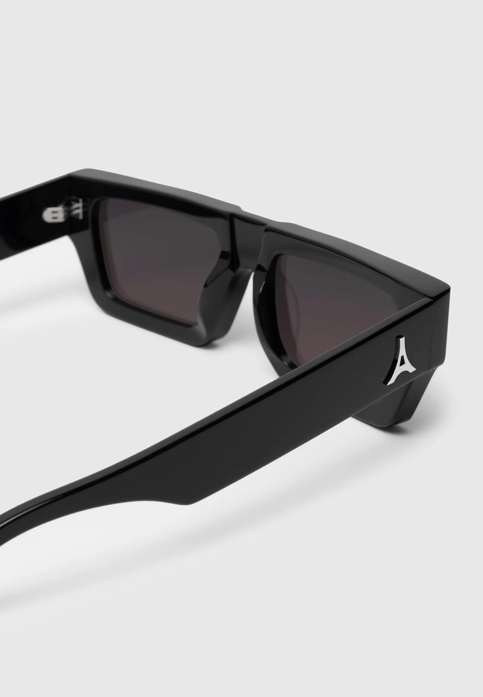 Maniere de voir Azur sunglasses gloss black