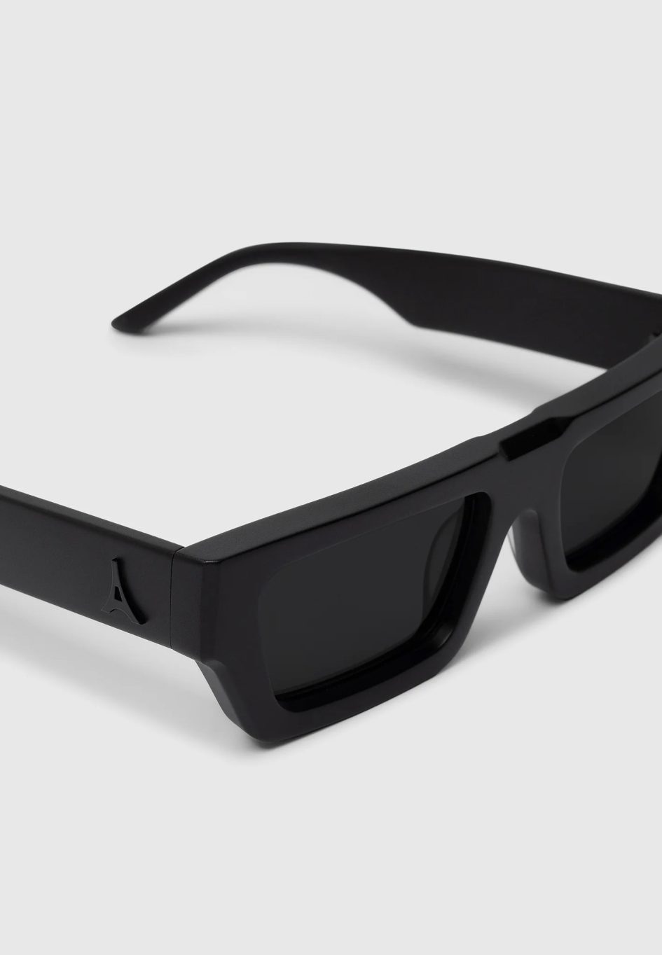 Maniere de voir Azur sunglasses matte black