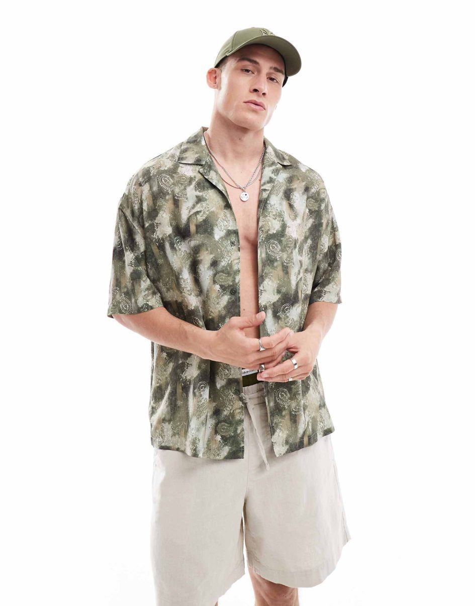 Pull & Bear graphic blur printed shirt in green