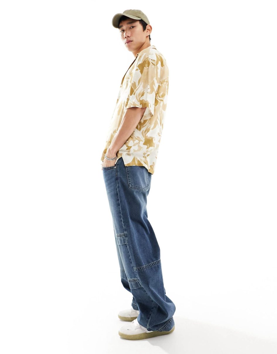 ORDER DETAILS
Viggo vitrail printed short sleeve shirt in beige multi