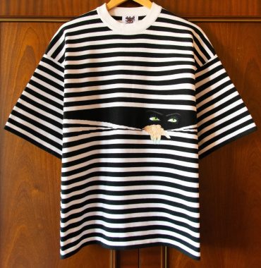 House of Errors KNITTED PEEPING TEE